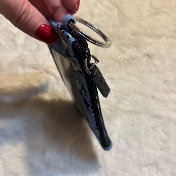 Vera Bradley ID Case Playful Penguins with Keyring Blue White Black Zip-Up - Picture 5 of 10